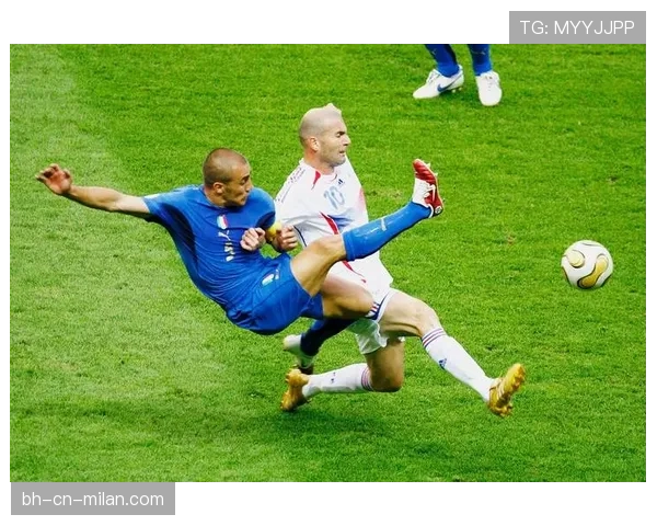 压制边路传中昔日后卫卡纳瓦罗本赛季转高位逼抢