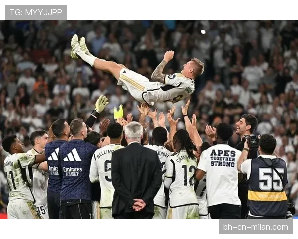 克罗斯连续关键战主导出球，战术角色转型成皇马中场节拍器